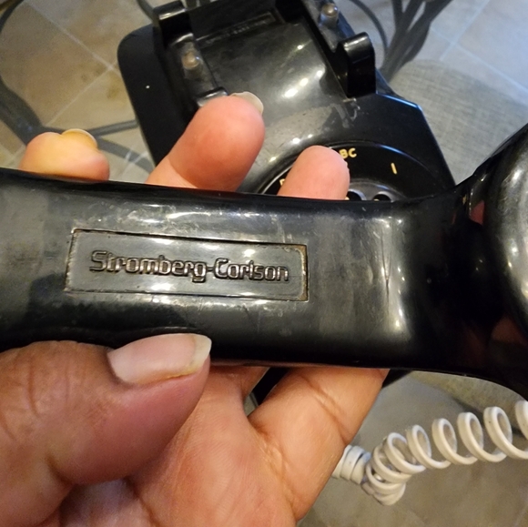 Vintage Stromberg Carlson Rotary Telephone Black Phone good condition - Picture 3 of 12